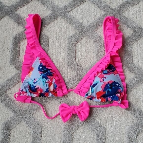 2 Adorable Bikinis - Picture 6 of 14